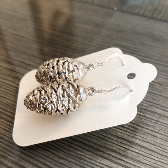 Vintage Silver Plated Tiny Pinecone Earrings - Picture 11 of 11